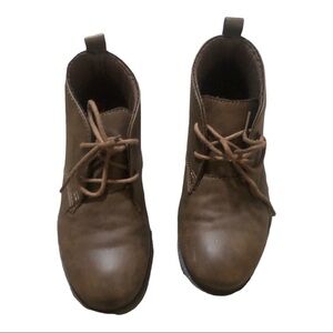 Beautiful Boys Leather Tan Booties Size 4M in good Used Condition
